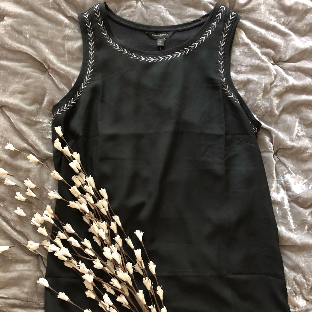 Banana Republic dressy blouse/tank. Medium. NWT